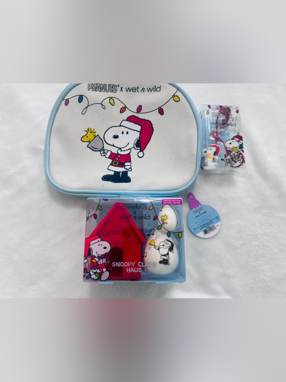 Peanuts wet n wild cosmetic case ,beauty blender with case , eyelash curler